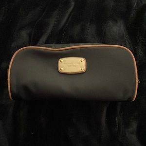 Michael Kors pouch
